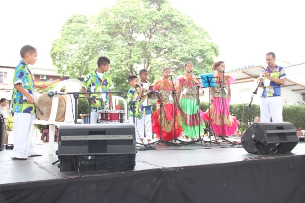 estudiantes-antonia-santos-voces-del-pacifico-juan-carlos-pena30