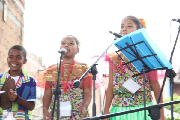 estudiantes-antonia-santos-voces-del-pacifico-juan-carlos-pena4